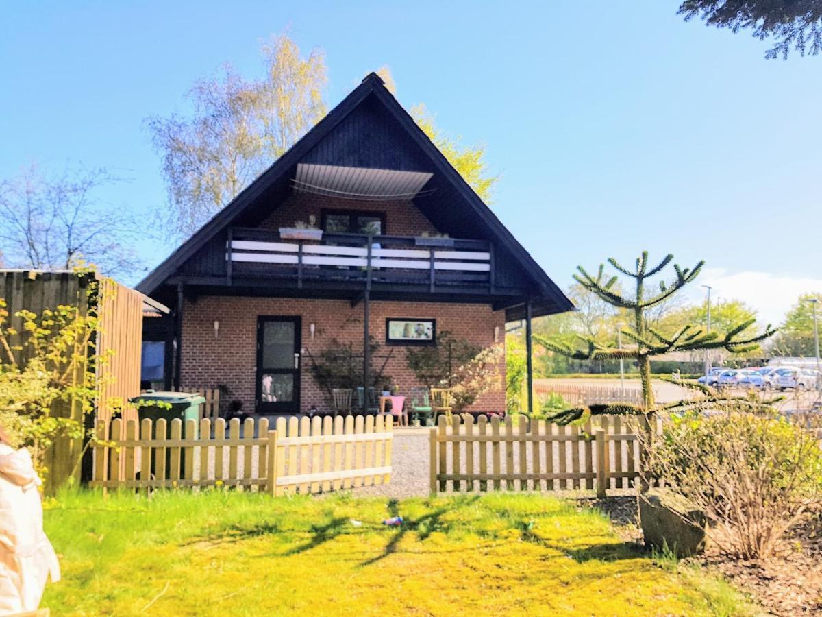5 Minute Walk To Lego House-2 Bedrooms With Balcony Garden View.Loft Floor Billund  Dış mekan fotoğraf